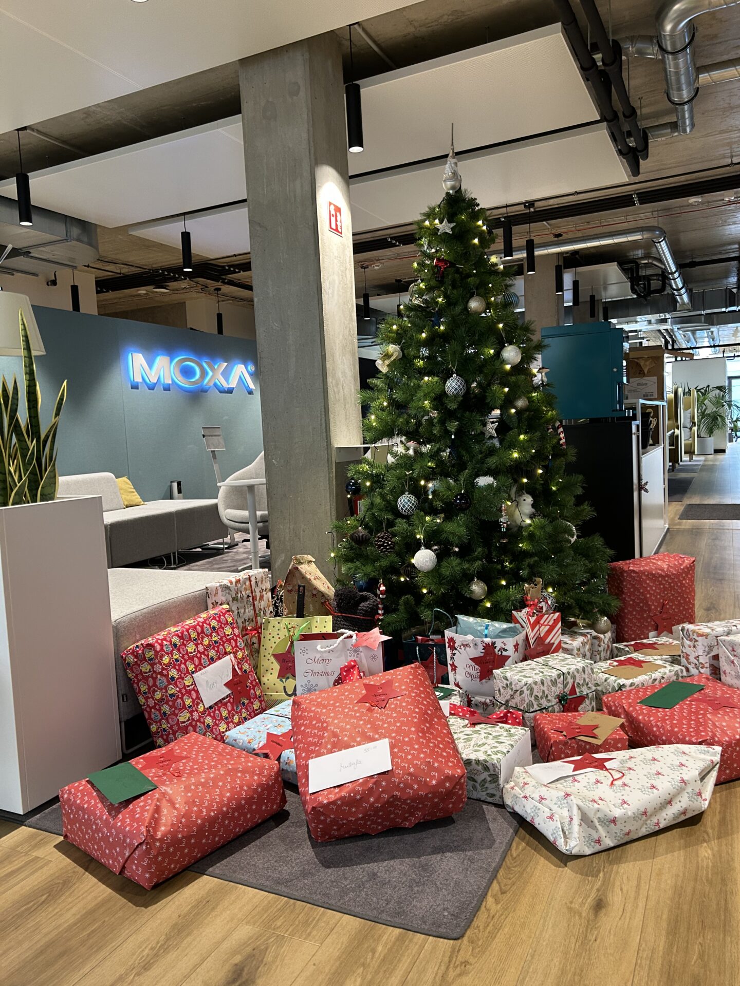 Moxa Europe supports Malteser “Wunschbaum-Aktion” in Munich